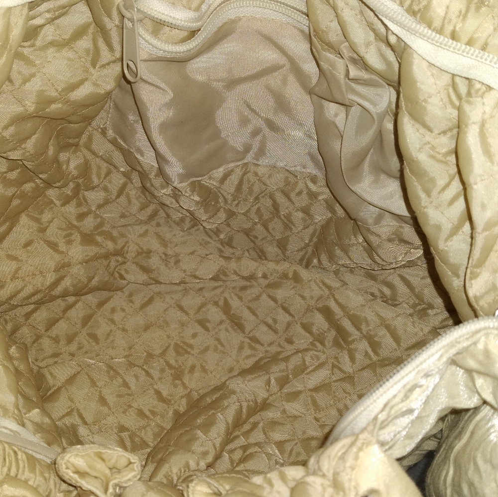 Purses - Picture 13 of 16